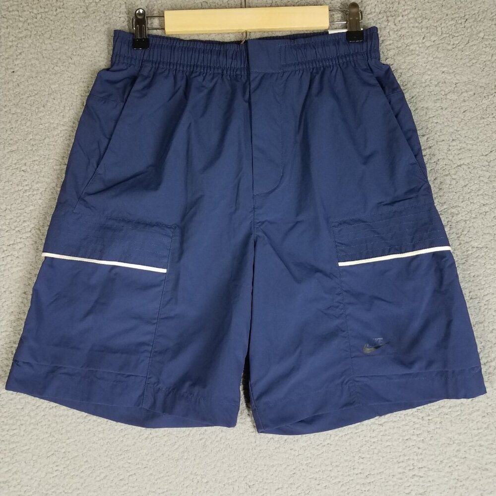 NEW Nike Sportswear Shorts Adult Small At Knee Length Nylon Elastic Waist Men's